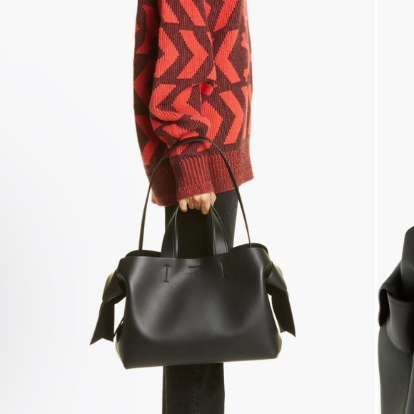 Acne Studios Handbags - Acne studios Musubi leather tote.